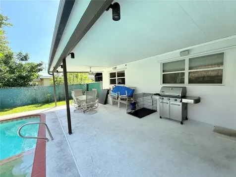 5369 Balsam Terrace Plantation FL 33317