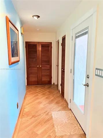 5369 Balsam Terrace Plantation FL 33317