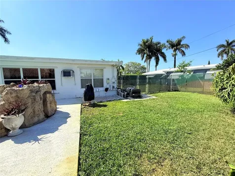 5369 Balsam Terrace Plantation FL 33317