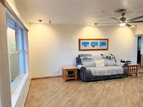 5369 Balsam Terrace Plantation FL 33317