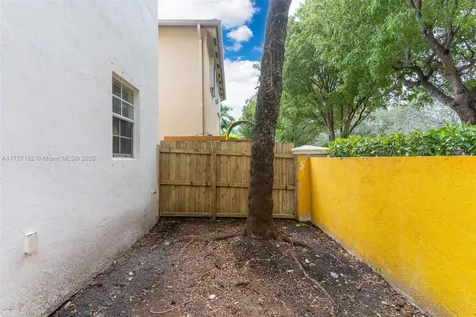 4450 NW 113th Place Doral FL 33178