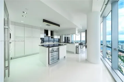 17121 Collins Avenue Sunny Isles Beach FL 33160