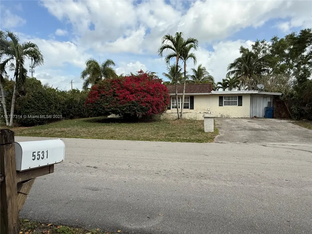 5531 NW 76th Place Fort Lauderdale FL 33073