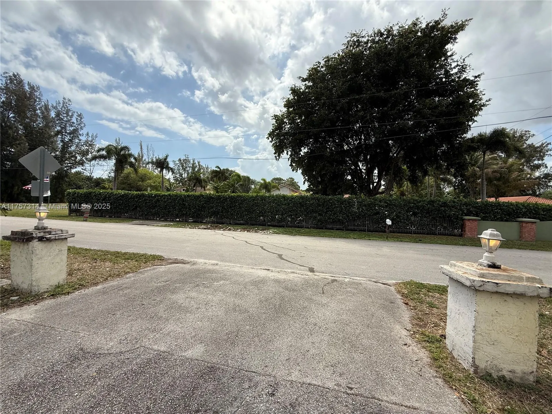 5531 NW 76th Place Fort Lauderdale FL 33073