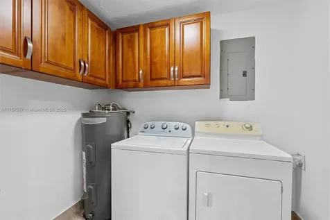 6641 NW 21st Court Sunrise FL 33313