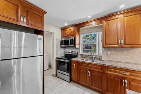 6641 NW 21st Court Sunrise FL 33313