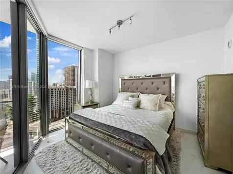 2900 NE 7th Avenue Miami FL 33137