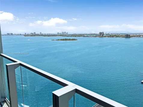 2900 NE 7th Avenue Miami FL 33137