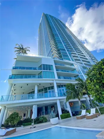 2900 NE 7th Avenue Miami FL 33137