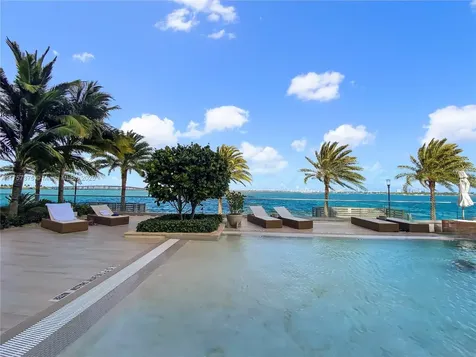2900 NE 7th Avenue Miami FL 33137