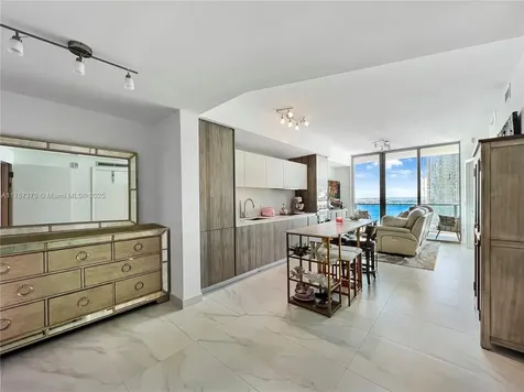 2900 NE 7th Avenue Miami FL 33137