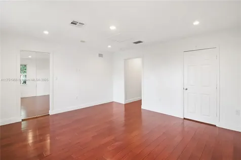 10231 SW 213th Street Cutler Bay FL 33189