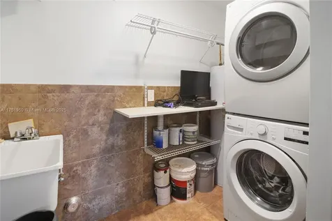 10231 SW 213th Street Cutler Bay FL 33189