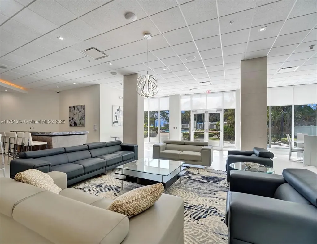 3001 S Ocean Drive Hollywood FL 33019