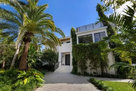 2555 Regatta Avenue Miami Beach FL 33140