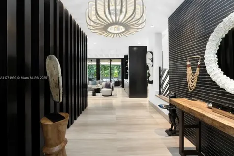2555 Regatta Avenue Miami Beach FL 33140