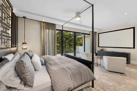 2555 Regatta Avenue Miami Beach FL 33140