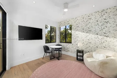 2555 Regatta Avenue Miami Beach FL 33140
