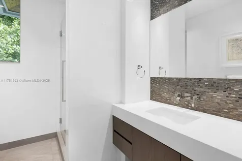 2555 Regatta Avenue Miami Beach FL 33140