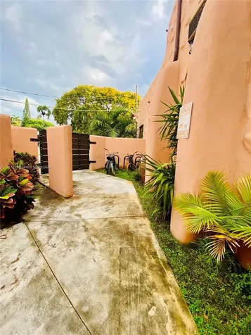 200 Azure Way Miami Springs FL 33166