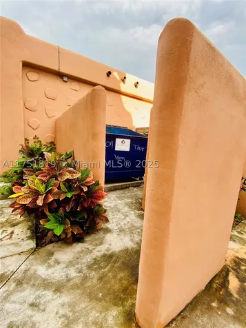 200 Azure Way Miami Springs FL 33166