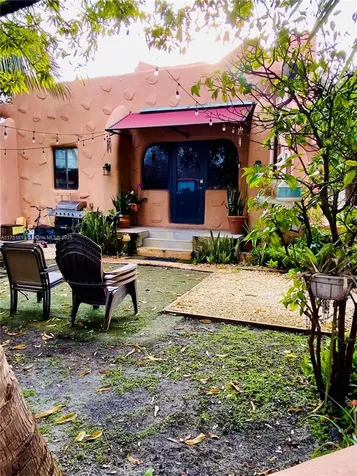 200 Azure Way Miami Springs FL 33166