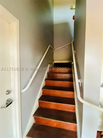 200 Azure Way Miami Springs FL 33166