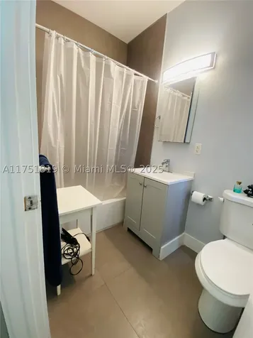 200 Azure Way Miami Springs FL 33166