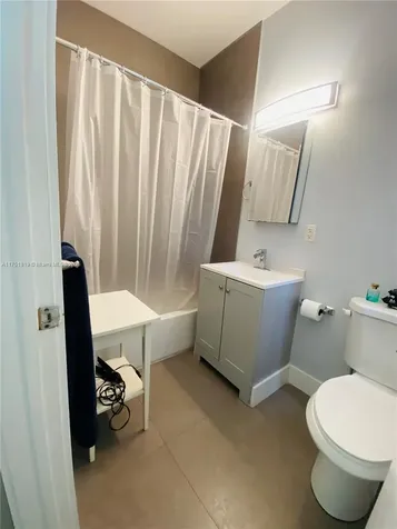 200 Azure Way Miami Springs FL 33166