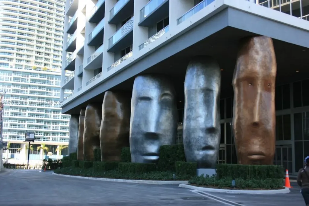 465 Brickell Avenue Miami FL 33131