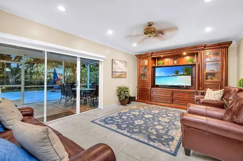 4941 SW 104th Terrace Cooper City FL 33328