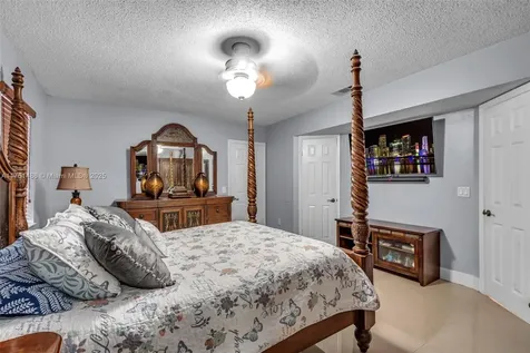 7118 W 30th Court Hialeah FL 33018