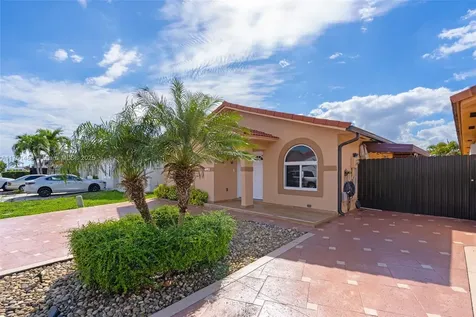 7118 W 30th Court Hialeah FL 33018
