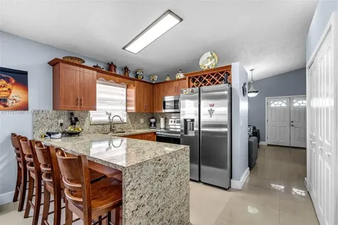 7118 W 30th Court Hialeah FL 33018