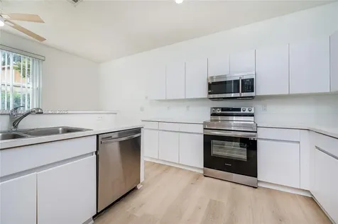 934 Bluewood Terrace Weston FL 33327