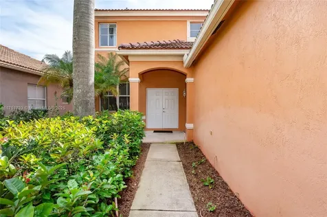 934 Bluewood Terrace Weston FL 33327