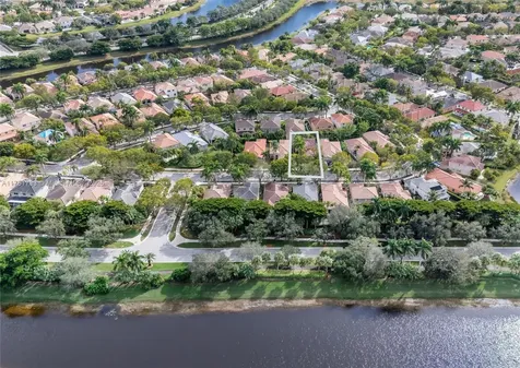 934 Bluewood Terrace Weston FL 33327