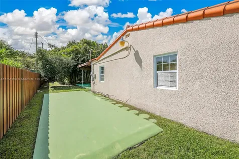 1520 NE 108th Street Miami FL 33161