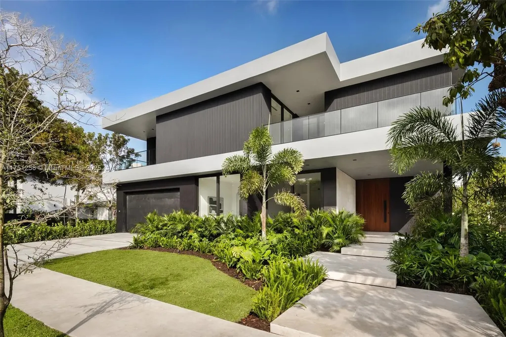 7425 SW 56th Avenue Miami FL 33143