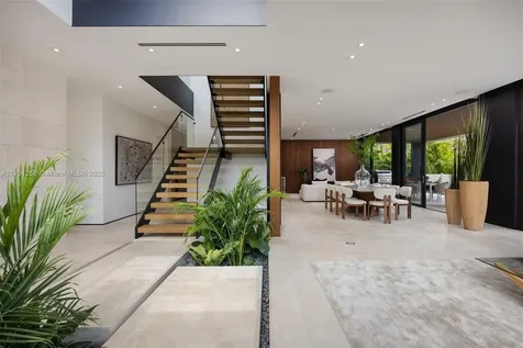 7425 SW 56th Avenue Miami FL 33143