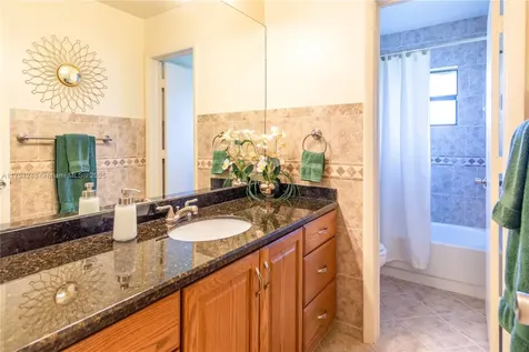 9720 SW 185th Terrace Cutler Bay FL 33157