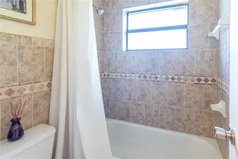 9720 SW 185th Terrace Cutler Bay FL 33157