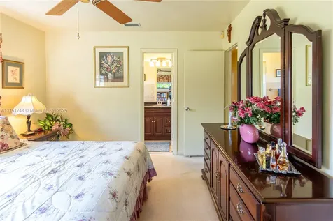 9720 SW 185th Terrace Cutler Bay FL 33157