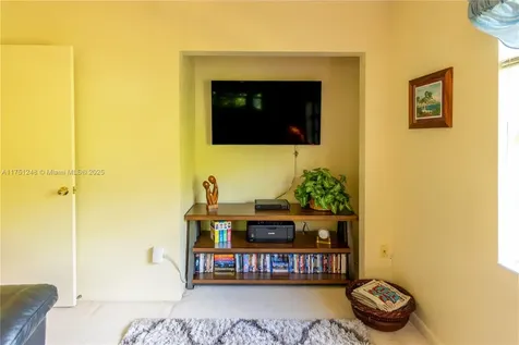9720 SW 185th Terrace Cutler Bay FL 33157