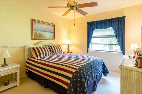 9720 SW 185th Terrace Cutler Bay FL 33157