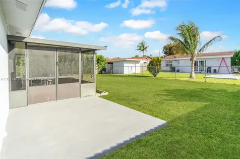 9720 SW 185th Terrace Cutler Bay FL 33157