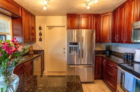 9720 SW 185th Terrace Cutler Bay FL 33157
