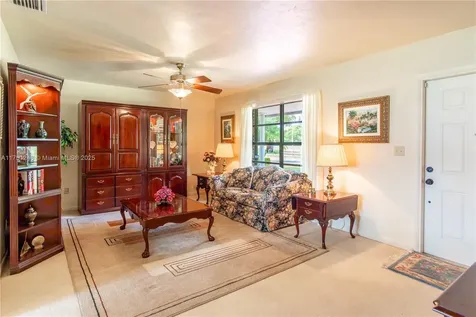 9720 SW 185th Terrace Cutler Bay FL 33157