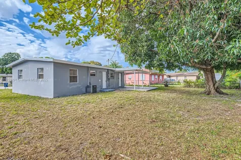 3541 NW 2nd Street Lauderhill FL 33311