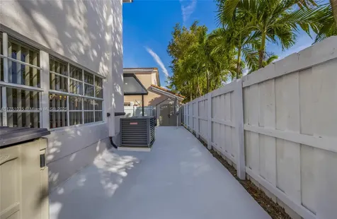 12665 NW 9th Lane Miami FL 33182